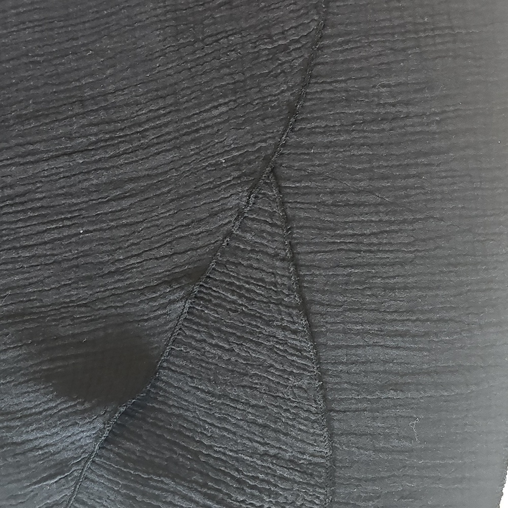 Lulu-B Black Sleeveless Blouse with Button Detail - Picture 7 of 11